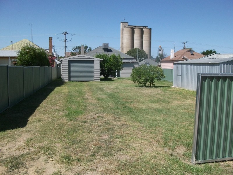 175 Nasmyth Street, Young NSW 2594