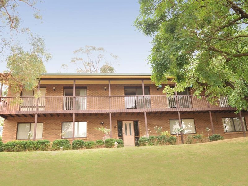 173 William Street, Young NSW 2594