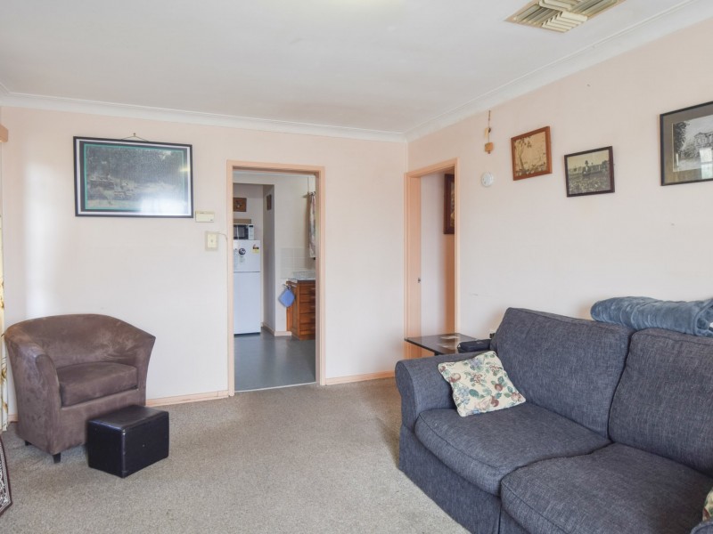 106 Berthong Street, Young NSW 2594
