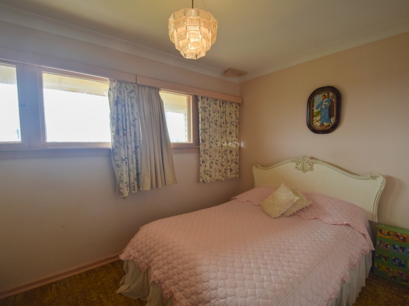 106 Berthong Street, Young NSW 2594