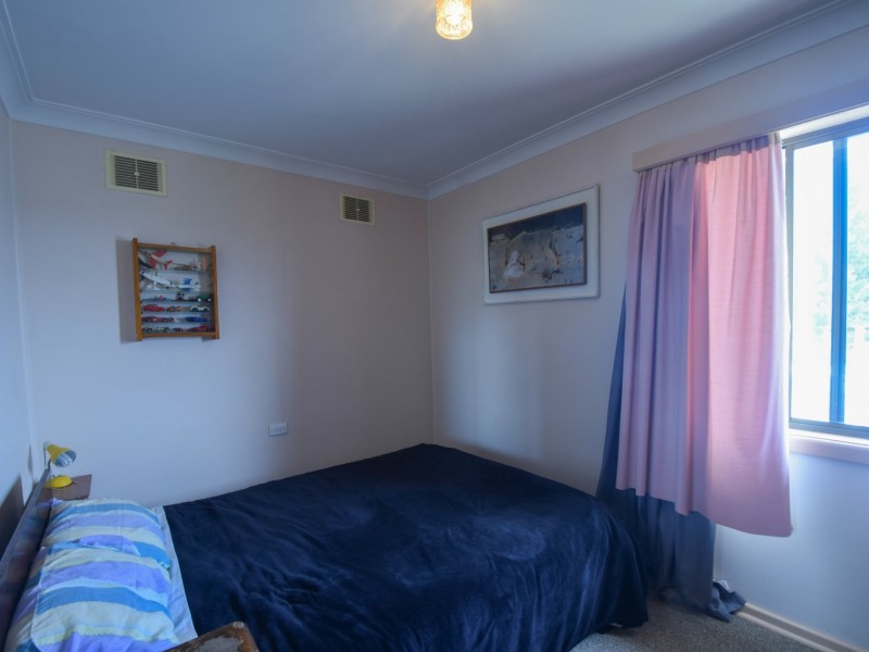 106 Berthong Street, Young NSW 2594