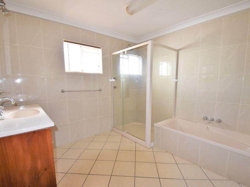 53 Blackett Avenue, Young NSW 2594