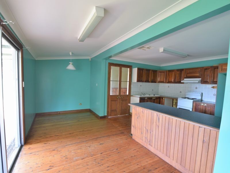 53 Blackett Avenue, Young NSW 2594