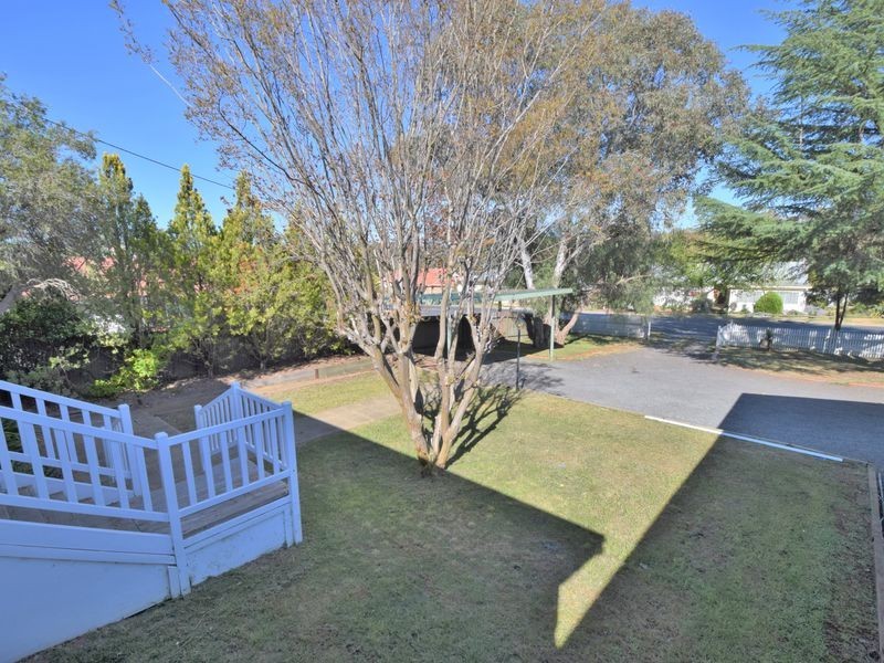 53 Blackett Avenue, Young NSW 2594
