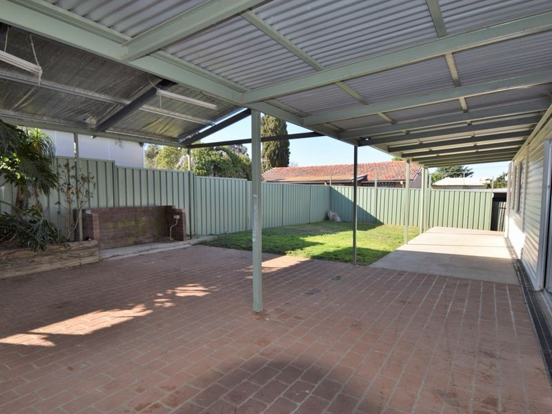 53 Blackett Avenue, Young NSW 2594