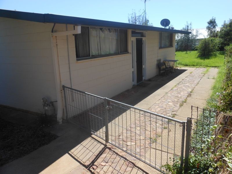 35 Nasmyth Street, Young NSW 2594