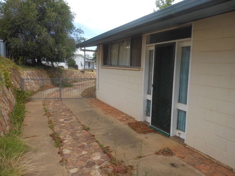 35 Nasmyth Street, Young NSW 2594