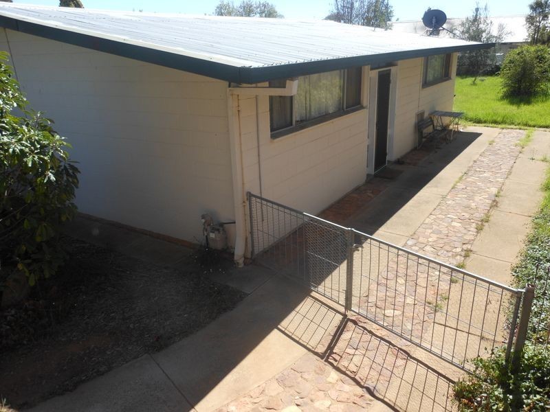 35 Nasmyth Street, Young NSW 2594