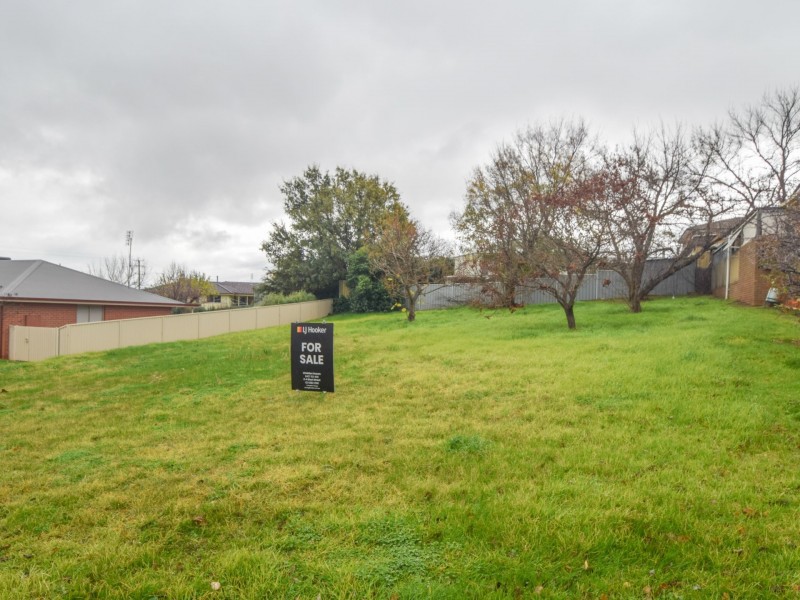 31 Hardy Avenue, Young NSW 2594