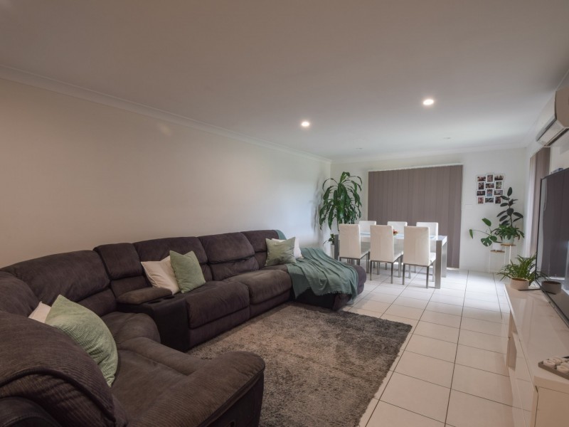 7 Molloy Place, Young NSW 2594