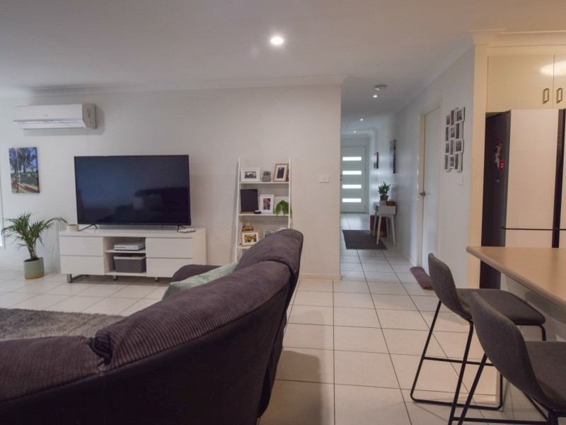 7 Molloy Place, Young NSW 2594