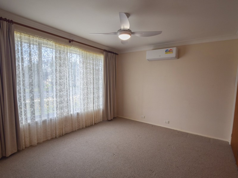 13 Willawong Street, Young NSW 2594