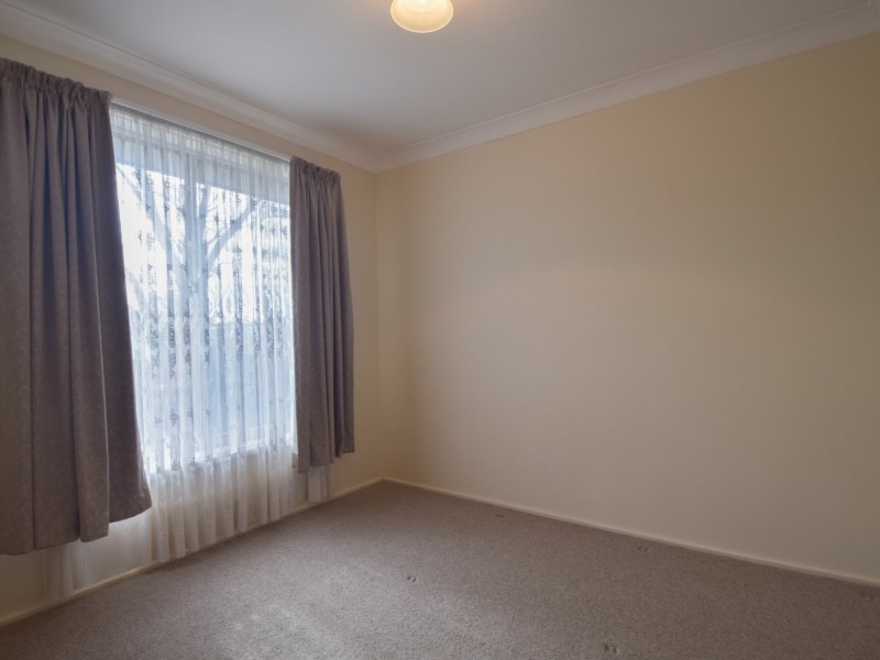 13 Willawong Street, Young NSW 2594