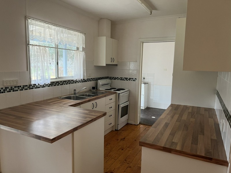 38 Thistle Street, Monteagle NSW 2594