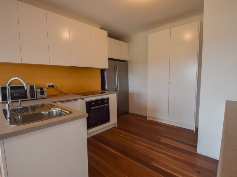 9 Heeley’s Lane, Young NSW 2594