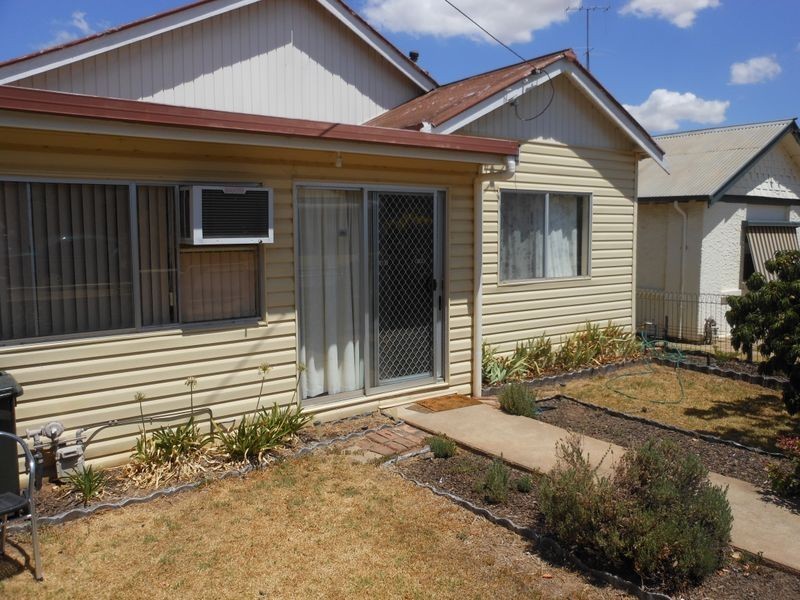 34 Brock Street, Young NSW 2594