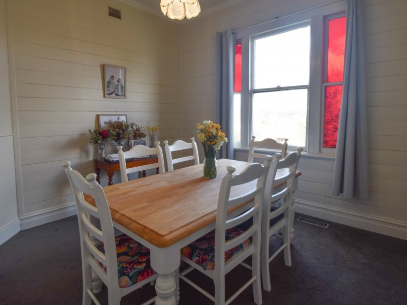 131 Nasmyth Street, Young NSW 2594