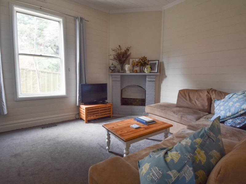 131 Nasmyth Street, Young NSW 2594