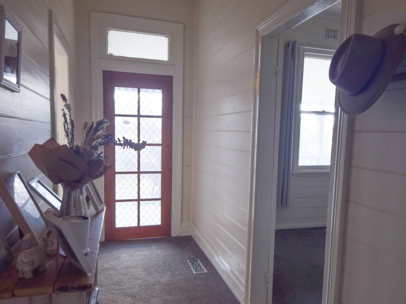 131 Nasmyth Street, Young NSW 2594