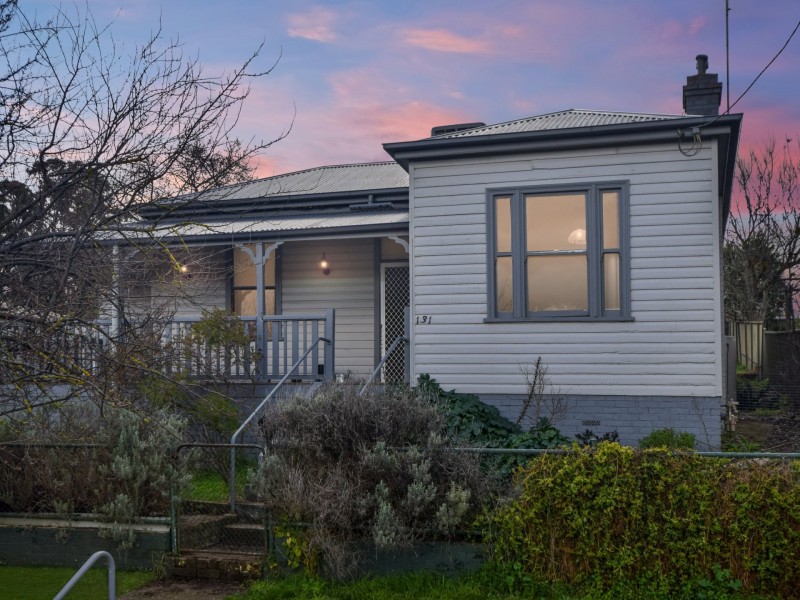 131 Nasmyth Street, Young NSW 2594