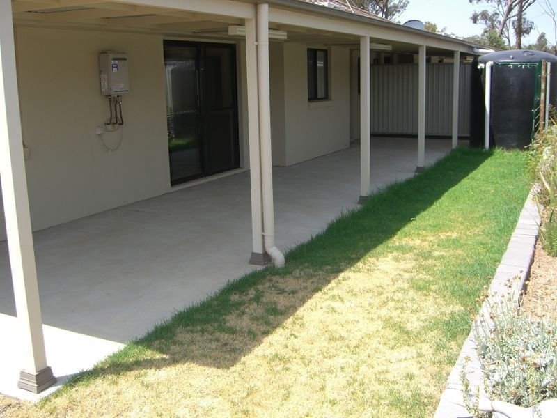 97B Binalong Street, Young NSW 2594