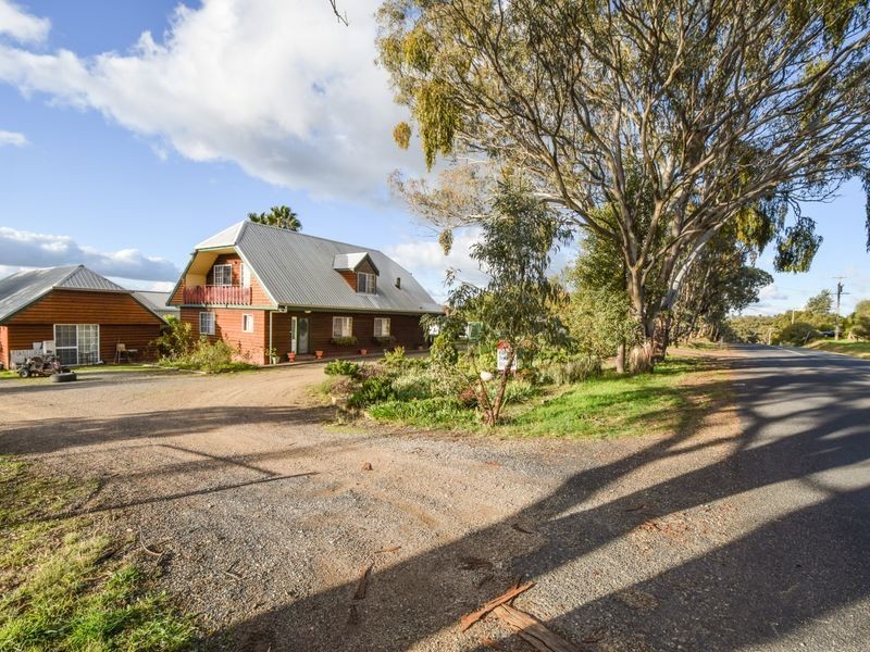 21 Pittstone Road, Young NSW 2594