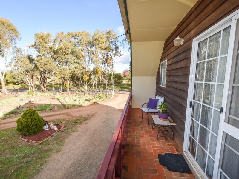 21 Pittstone Road, Young NSW 2594
