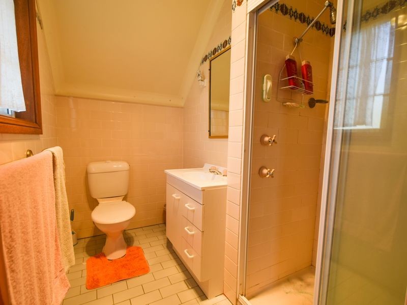 21 Pittstone Road, Young NSW 2594