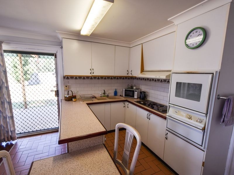 21 Pittstone Road, Young NSW 2594