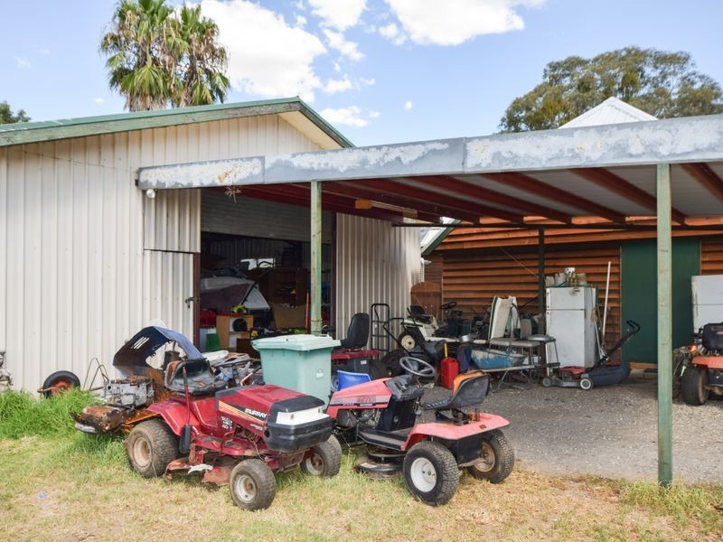 21 Pittstone Road, Young NSW 2594