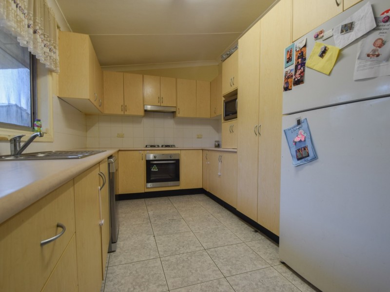 30 Currawong Street, Young NSW 2594