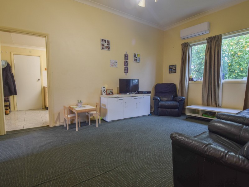 30 Currawong Street, Young NSW 2594