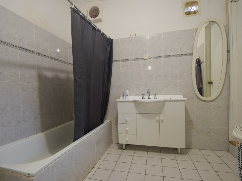 30 Currawong Street, Young NSW 2594