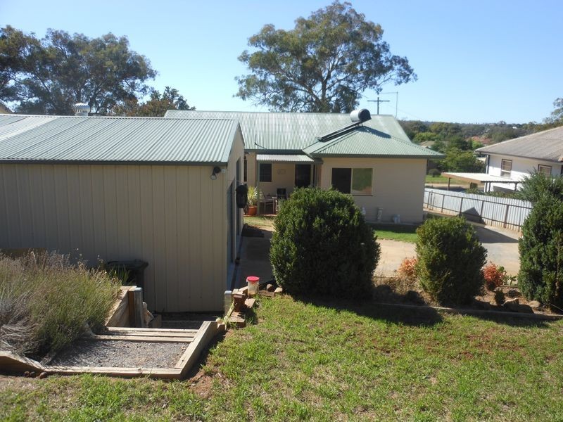 45 Yass St, Young NSW 2594