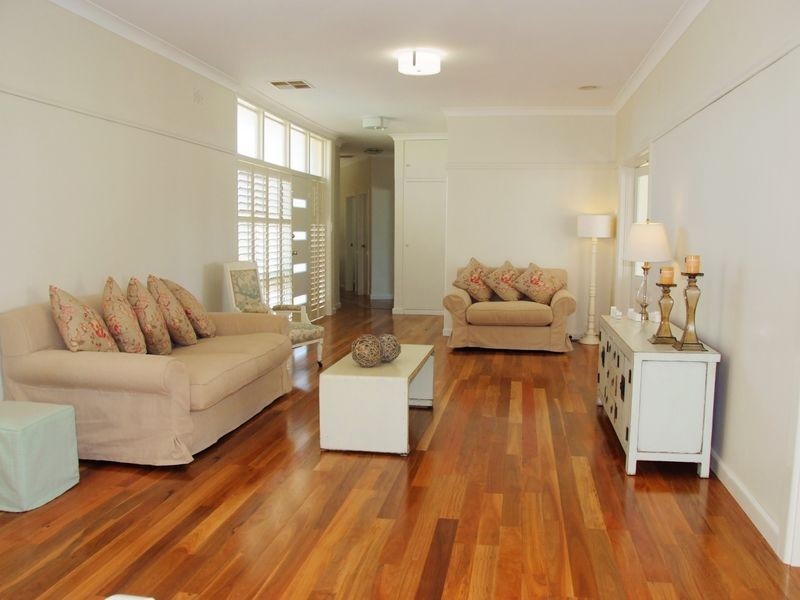 37 Elizabeth Street, Young NSW 2594