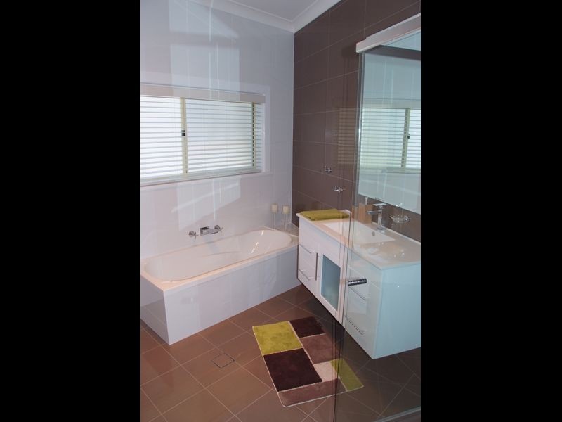 37 Elizabeth Street, Young NSW 2594