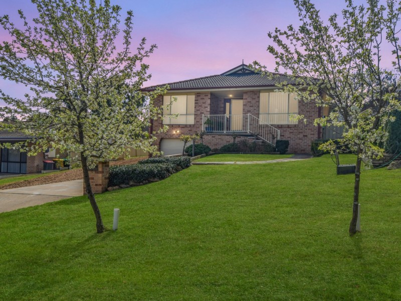 139 Edwards Street, Young NSW 2594