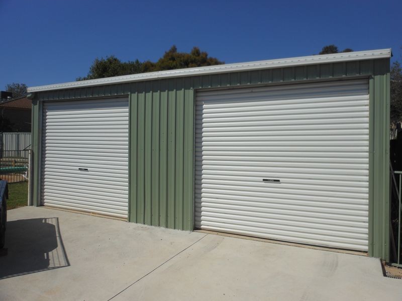 10 Pinewiew Circuit, Young NSW 2594