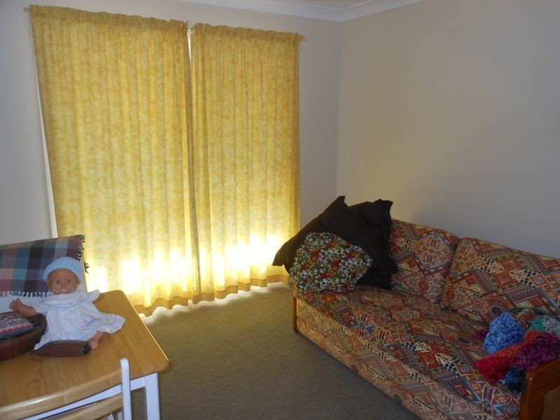 4-10 Binalong Street, Young NSW 2594