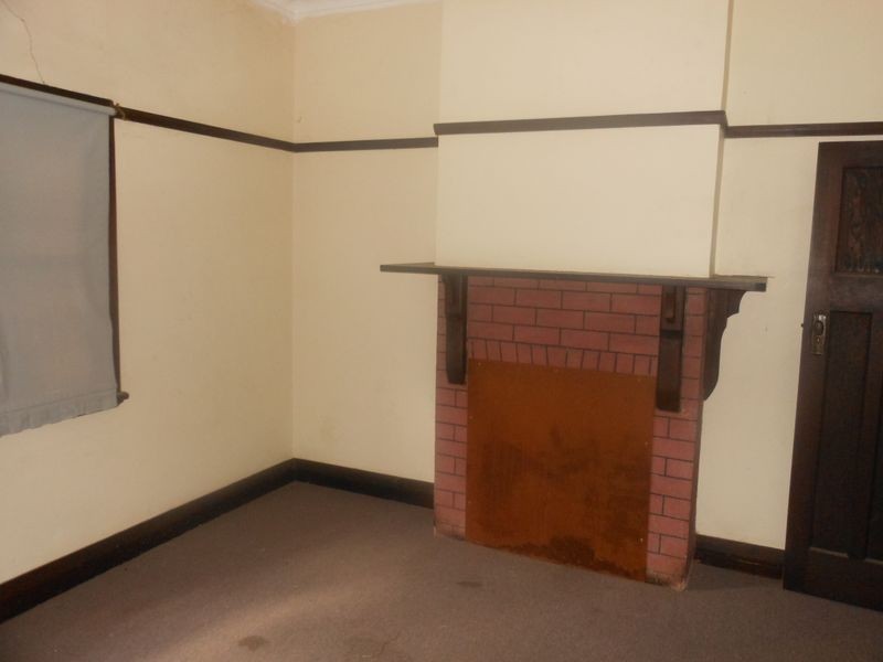 7 Marina Street, Young NSW 2594