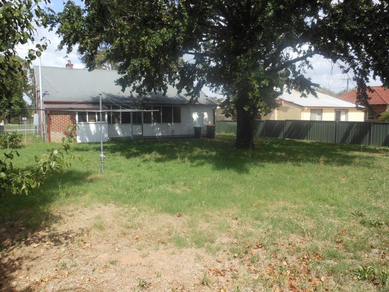 7 Marina Street, Young NSW 2594