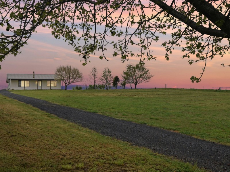 80 Belmore Road, Young NSW 2594