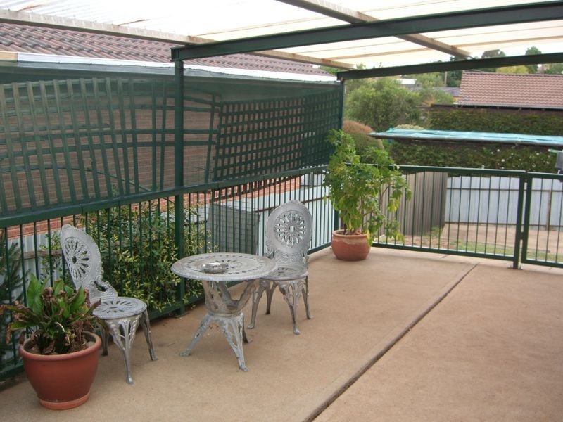 08 Cowper Street, Young NSW 2594