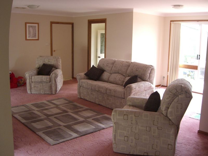 08 Cowper Street, Young NSW 2594