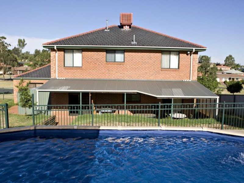 22 Anderson Avenue, Young NSW 2594