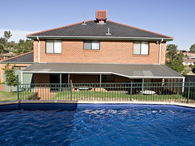 22 Anderson Avenue, Young NSW 2594