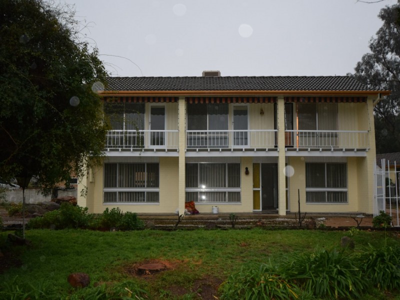 57 Blackett Avenue, Young NSW 2594