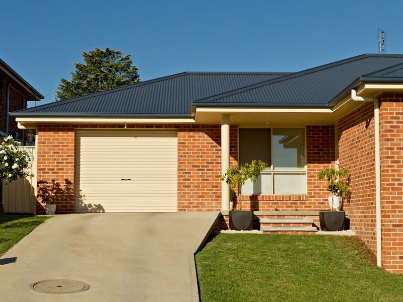 9 Hambrook Place, Young NSW 2594