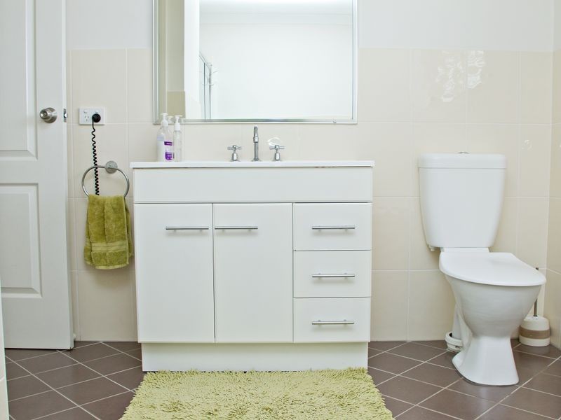 9 Hambrook Place, Young NSW 2594