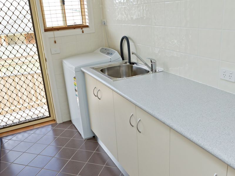 9 Hambrook Place, Young NSW 2594